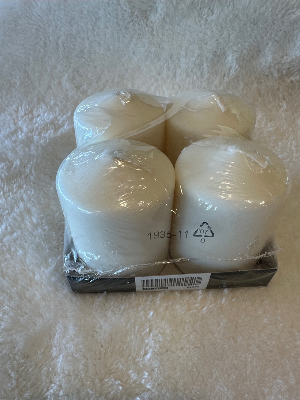 New 4 pack candles - Picture 2 of 4